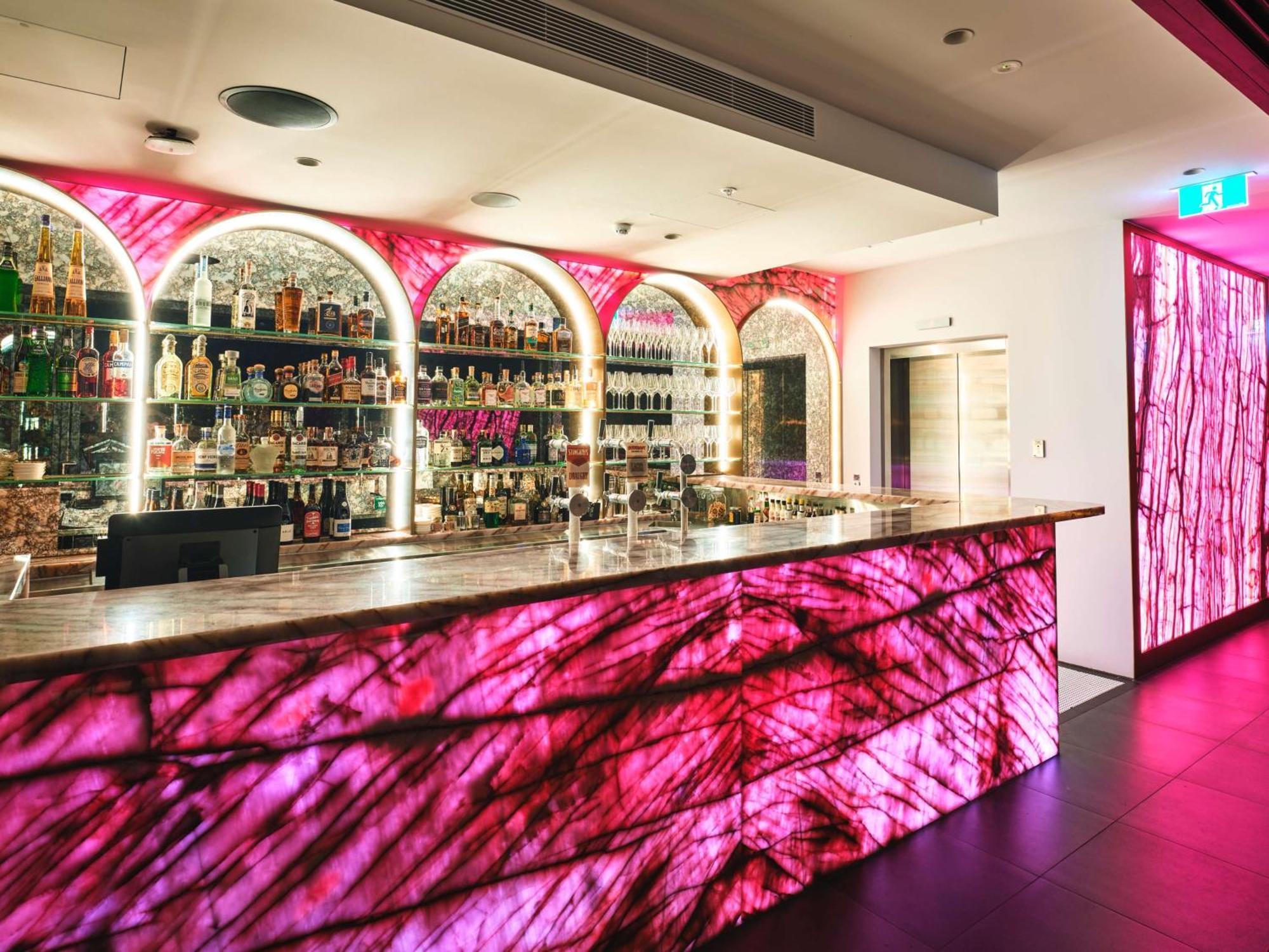 The Motley Hotel Richmond, Tapestry Collection By Hilton Мельбурн Экстерьер фото